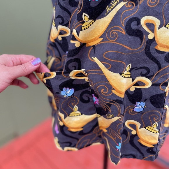 Scrub Top womens size small , used and in excess conditions 🥰 - Picture 3 of 4